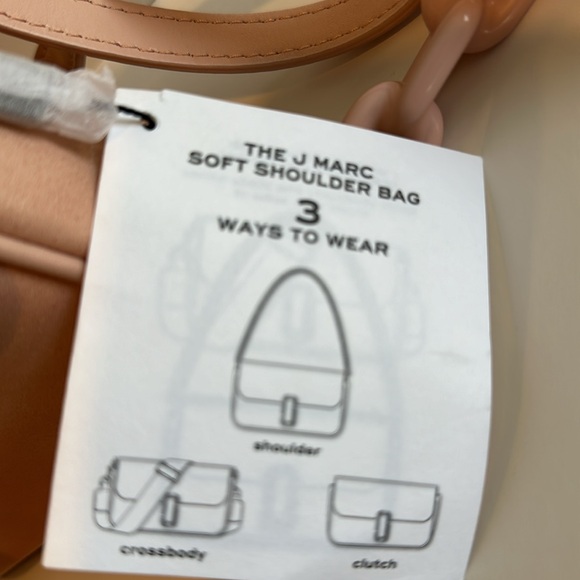 AUTHENTIC Marc Jacobs
The Leather
Shoulder Bag - Picture 11 of 13